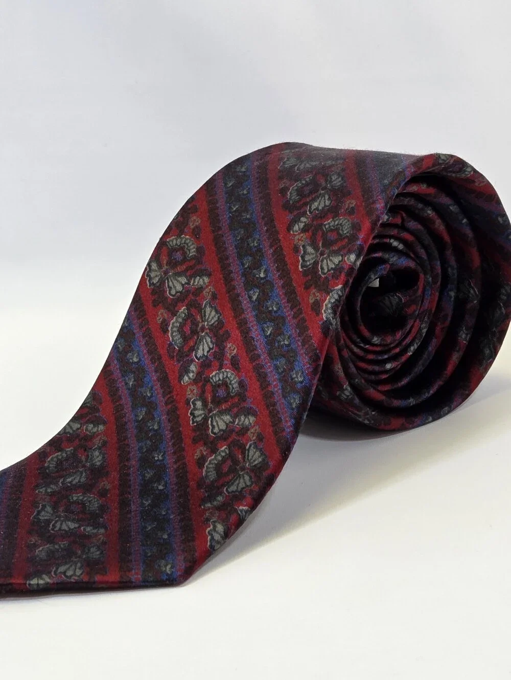 Vintage Yves Saint Laurent 100% Silk Skinny Burgundy Floral Designer Tie